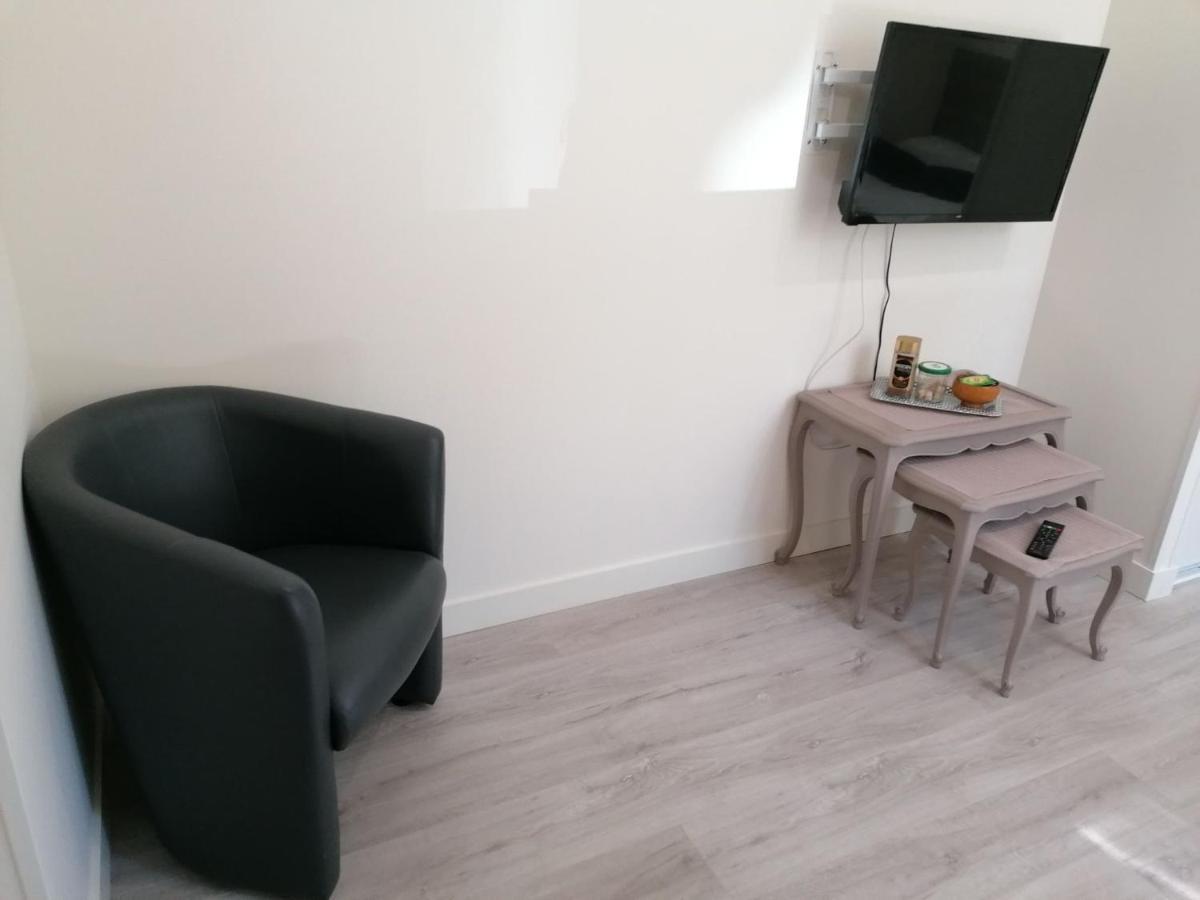 Hotel Entre Les 2 Roches Prissé Εξωτερικό φωτογραφία